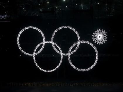 1392032035_420_olympic-rings-mishap-doctored-by-russian_tv.jpg