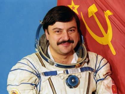420_musa_manarov_kosmonavt.jpg