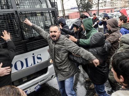 420_turk-protest6.jpg