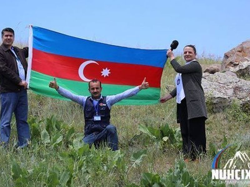 Азербайджан перешел. Азербайджанские земли. Мргашат Армения село. Земли под контролем Азербайджана. Раздача земель в Азербайджане.