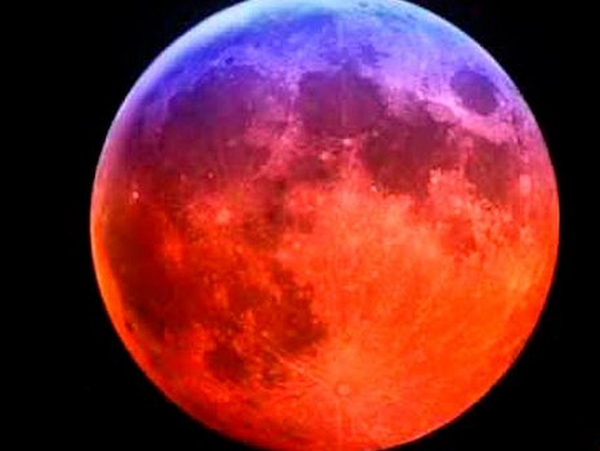 600_red-moon